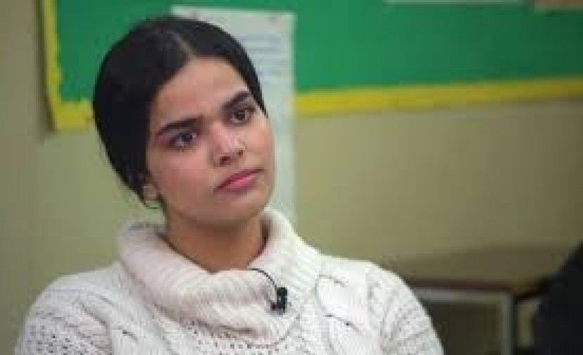 والد رهف القنون يكشف أسباب هروبها إلى كندا