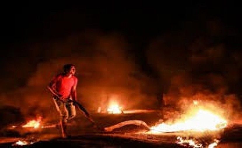 بالصور: إصابة نجل الشيخ أحمد ياسين خلال فعاليات الارباك الليلي