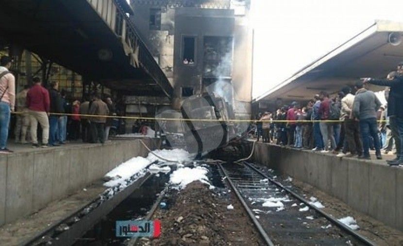 حصيلة حادثة القطار في مصر اليوم .. قتلى وجرحى بحريق في محطة مصر برمسيس ( شاهد )