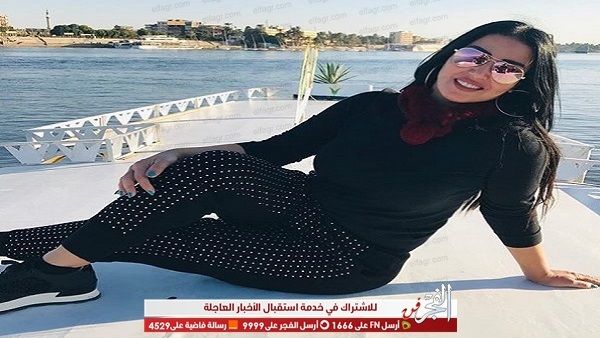 "يافرحة ما تمت".. سمية الخشاب تخطف التريند من مي حلمي