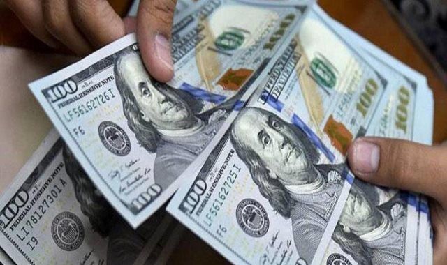سعر الدولار اليوم أمام الجنيه في البنوك يواصل انخفاضه “28 مارس” .. تعرف على الأسباب...