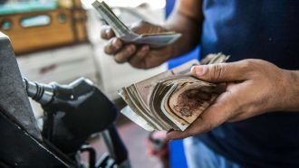 مصر ترفع أسعار الوقود رسميًّا