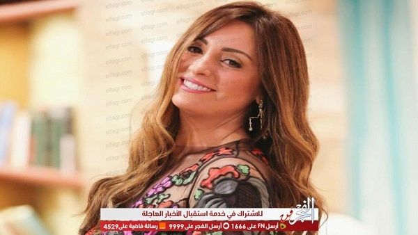 نيرمين الفقي تدعم منتخب مصر بإطلالة ساحرة