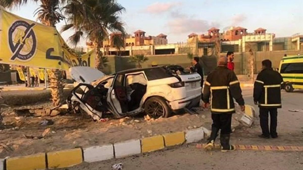 نقل عمرو زكي للمستشفى بعد حادث خطير (صور)