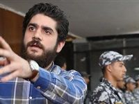 نجل محمد مرسي يصل مستشفى الواحة لاستلام جثمانه شقيقه عبدالله