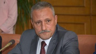 مصر.. استقالة محافظ الإسماعيلية بعد تسريب مكالمة مع زوجة مدير مكتبه