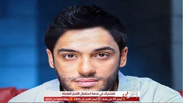شاهد.. أول ظهور لعلامات مرض البهاق على يد رامي جمال
