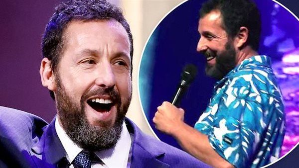 آدم ساندلر يعود لعروض "ستاند أب كوميدي"