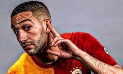 بعد أن غاب عن ودية بوركينافاسو حكيم زياش يفاجئ المغاربة و يزف خبرا سار للركراكي