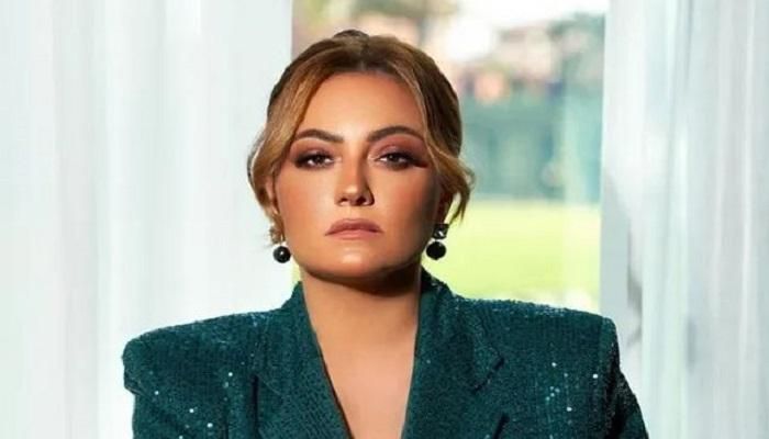 بشرى تنهار باكية.. والسبب "سرطان الثدي"