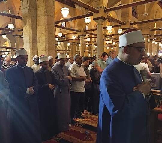 أداء صلاة الغائب بالجامع الأزهر على ضحايا المغرب وليبيا
