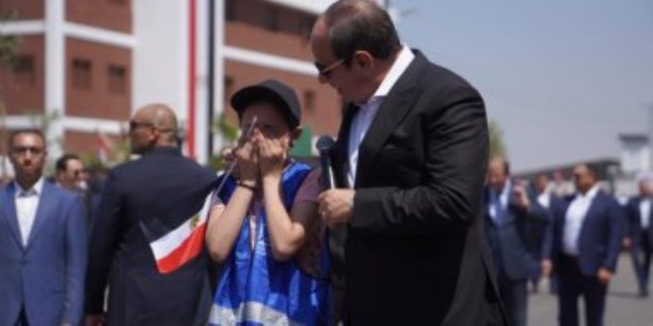 الرئيس السيسي يشارك فى مأدبة غداء سدس الأمراء ويلتقى بعدد من أهالى بنى سويف