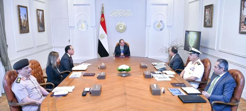 الرئيس السيسي يبحث الموقف التنفيذى لعدد من المشروعات فى العاصمة الإدارية