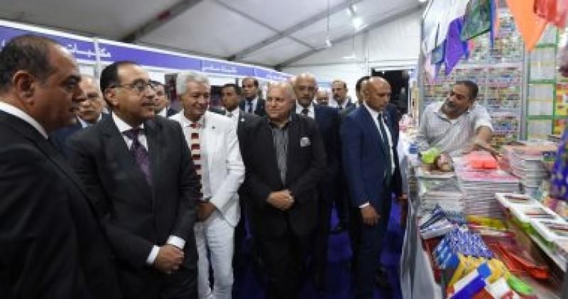 رئيس الوزراء خلال افتتاح ”أهلا مدارس” بفيصل: مستمرون فى تحفيز المنتج الوطني