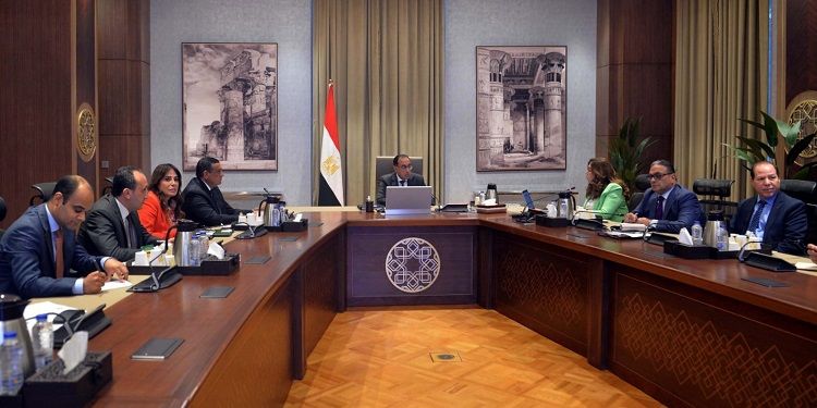 الحكومة: تشكيل كيان لوضع حلول ورؤى لتطوير صناعة الأثاث