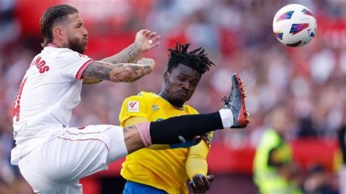 بعد ثلاثة خسارات .. إشبيلية يحرز تقدمه الأول بمشاركة راموس