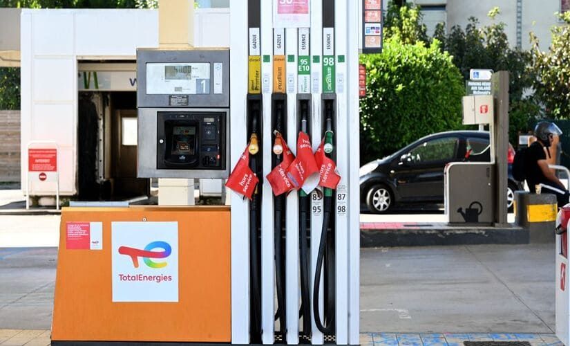 فرنسا تعتزم بيع الوقود بأقل من تكلفته لاحتواء التضخم