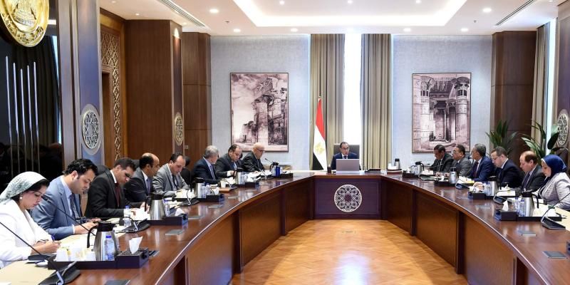 رئيس الوزراء يتابع جهود تيسير وتحفيز الاستثمار بالمناطق الصناعية
