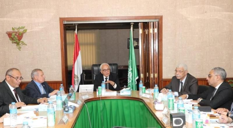 وزير التربية والتعليم يترأس اجتماع مجلس إدارة المركز القومي للامتحانات والتقويم التربوي