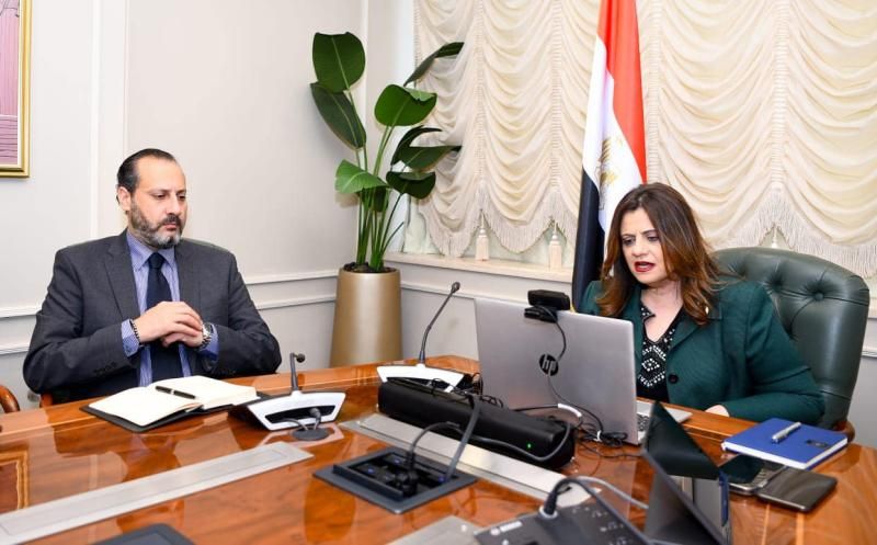 وزيرة الهجرة تعقد اجتماعًا تشاوريًا مع أعضاء المجلس التأسيسي لـ”شركة المصريين بالخارج...