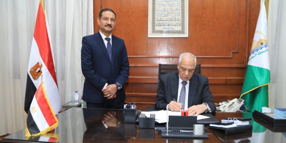 محافظ الجيزة يعتمد حركة مديرى و وكلاء الإدارات التعليمية بالجيزة