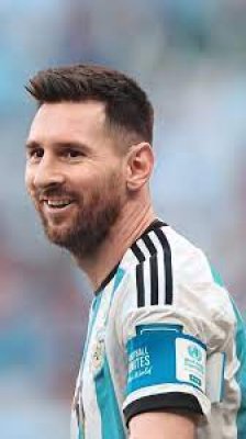 الرد الصادم: ميسي يفجر المفاجأة بتصريحه عندما يُستفسر عن أفضل لاعب في العالم... رد غير متوقع يثير الجدل والجمهور يندهش!