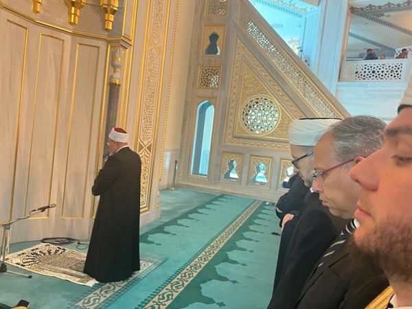 مفتي الجمهورية: الإسلام نسق عالمي مفتوح لم يَسْعَ أبدًا إلى إقامة الحواجز