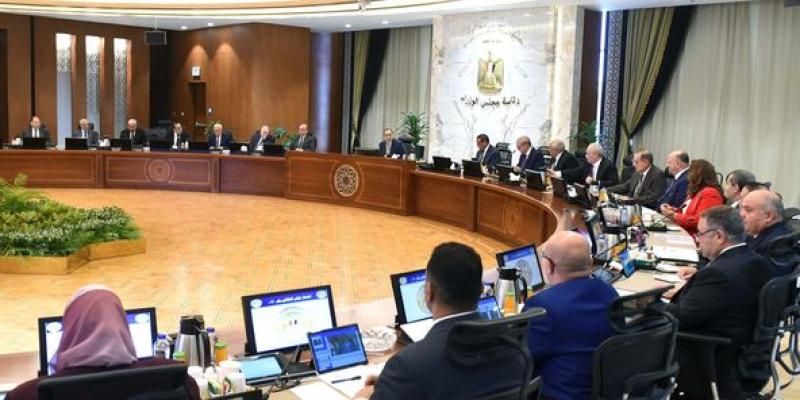 مدبولى يكلف بضرورة الانتهاء من أعمال الصيانة التي تقوم بها المديريات والإدارات...