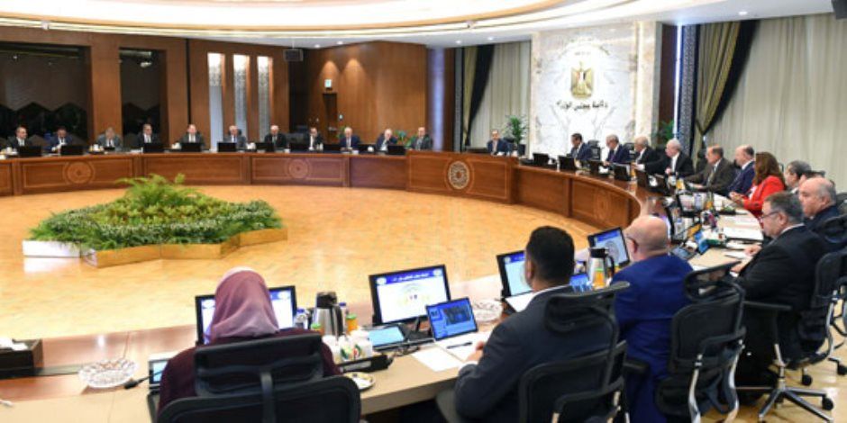 رئيس الوزراء يترأس اجتماع مجلس المحافظين