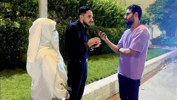 دوت الخليج تحاور أصحاب أغنية "ما برحش مكان غير لما بتوضى وأصلي"