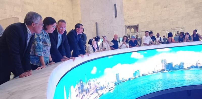 وزيرة مالية إندونيسيا ورئيس اللجنة العسكرية لحلف شمال الأطلنطى يزوران متحف الحضارة