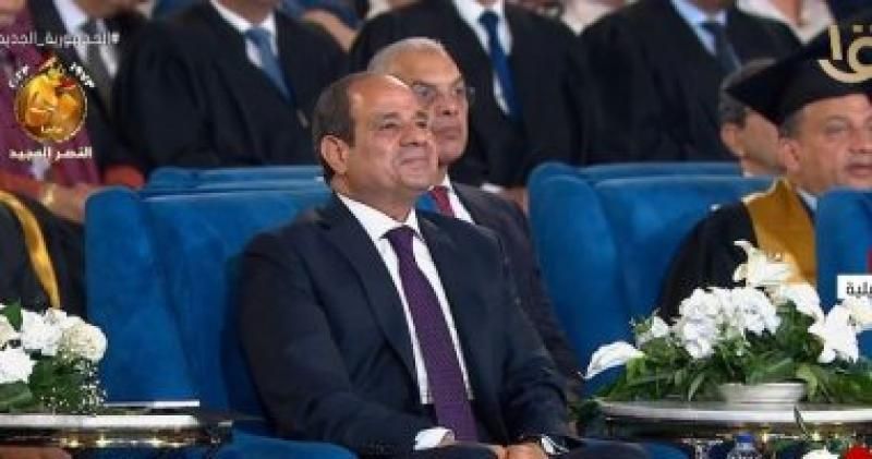 الرئيس السيسي يشهد عروضا فنية يقدمها شباب جامعات مصر باستاد هيئة قناة...