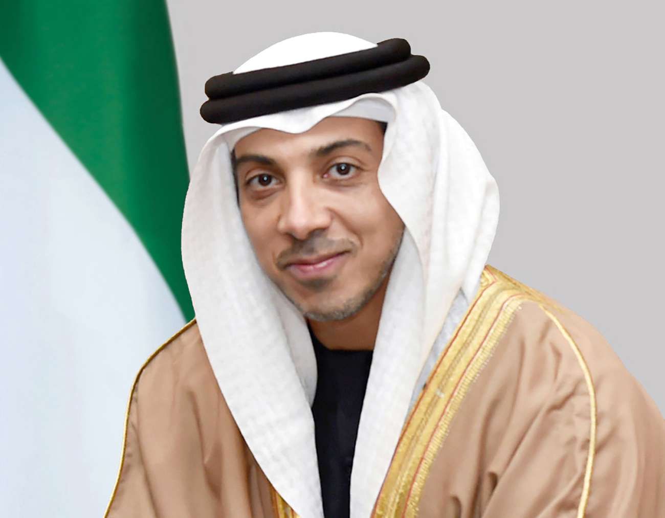 منصور بن زايد: نهنئ أبناء دولة الإمارات وشعوب العالم الإسلامي بذكرى مولد نبي الرحمة