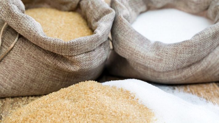 وزارة التموين تعلن استيراد 200 ألف طن سكر خام