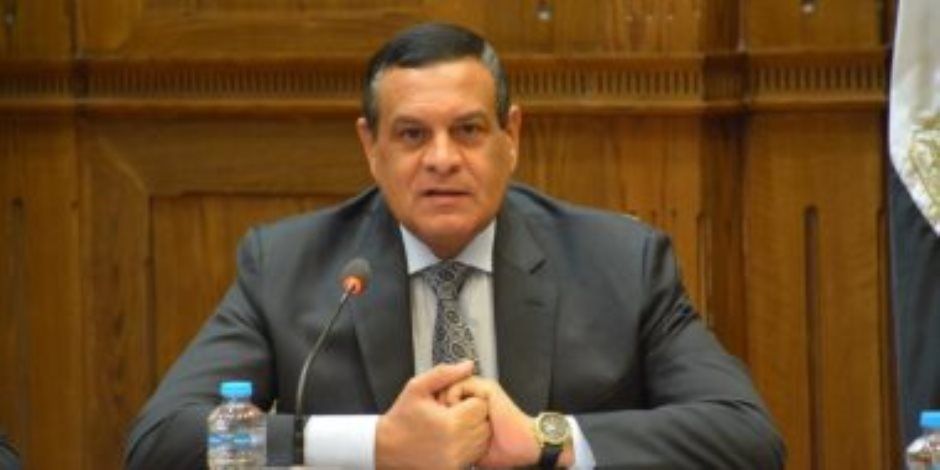 التنمية المحلية تعلن بدء تطبيق المواعيد الشتوية لفتح وغلق المحال العامة