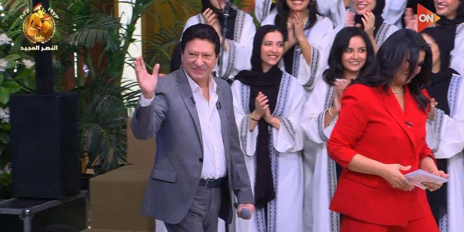 بمناسبة 50 عاما على انتصارات أكتوبر.. تألق محمد الحلو فى برنامج "معكم منى الشاذلى" بأغانى يا بوى يا مصر وأحلف بسماها