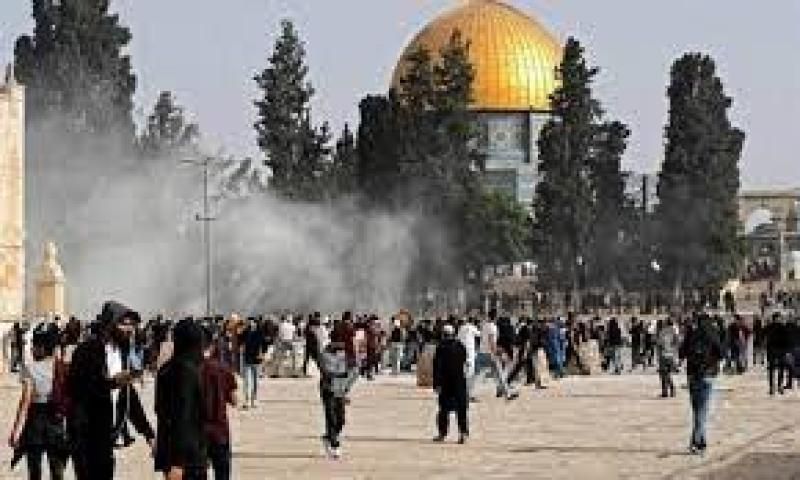 18 اقتحامًا للأقصى ومنع رفع الأذان 60 مرة بالمسجد الإبراهيمى خلال شهر