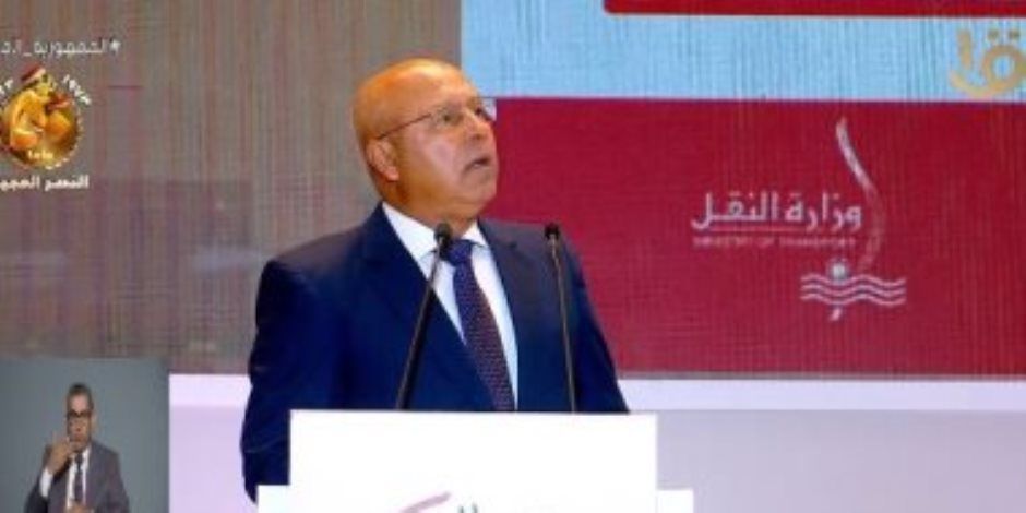 وزير النقل: لدينا 3700 عربة نقل ركاب بالسكة الحديد.. و8000 للنقل