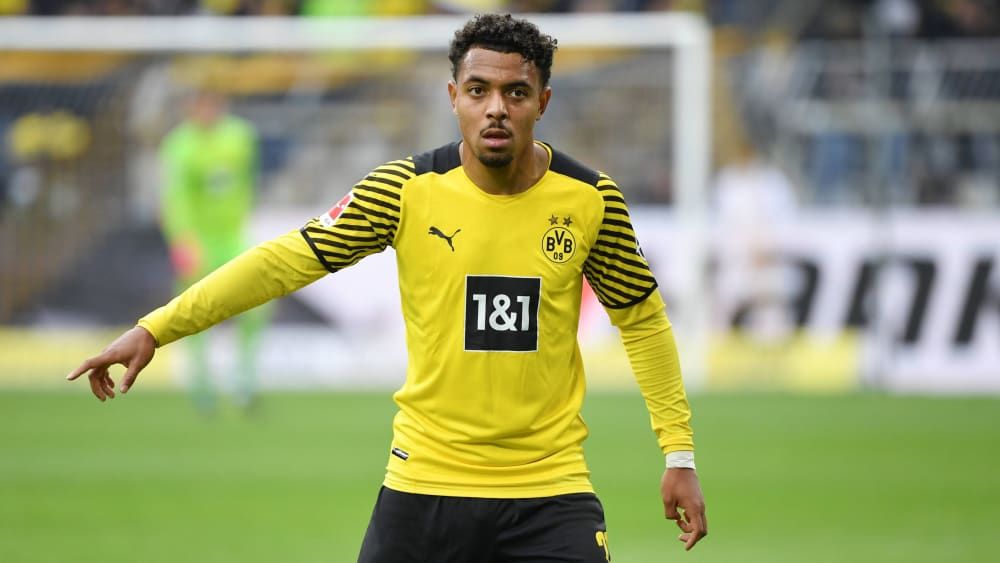 الصحف الأوروبية صباح اليوم.. مفاوضات سعودية مع نجم برشلونة وأرسنال يرغب في ضم نيتو.. وليفربول يسعى لضم بديل محمد صلاح