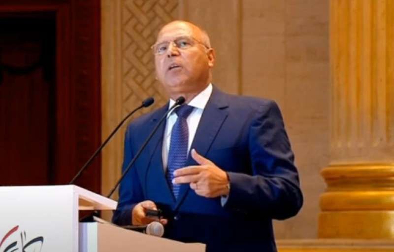 وزير النقل: 2 تريليون جنيه لتطوير وتحديث منظومة النقل من 2014 وحتى...