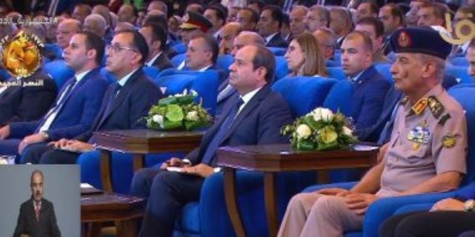 الرئيس السيسي: علينا بالمزيد من العمل بعد كل انتقاد أو تشكيك وتحويل الإساءة إلى وقود لتحقيق النجاح