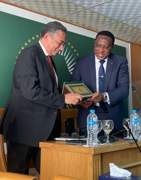 امين عام الوكالة المصرية للشراكة من أجل التنمية يشارك في الاجتماع الشهرى...