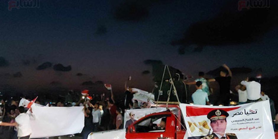 مسيرات حاشدة للآلاف بكورنيش الإسكندرية لمطالبة السيسي بالترشح للرئاسة