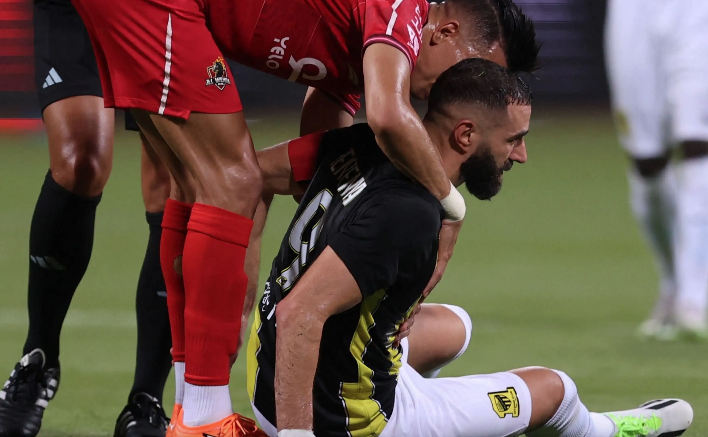 ابتعد للإصابة عن اتحاد جدة ولكنها ليست الحقيقة.. مفاجأة في مرض كريم بنزيما