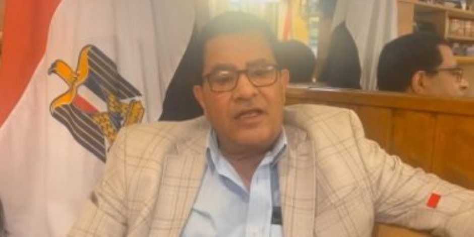 عضو الجالية المصرية بجنيف: أدعم الرئيس السيسى لتكملة بناء مصر الجديدة.. فيديو