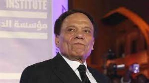 ظهور مفُزع وكارثي للزعيم ’’عادل إمام‘‘ على السوشيال ميديا وشقيقه يقلق الجمهور بما قاله هذه المره .. لن تتخيلو كيف بدا (صورة مؤلمة جداً)