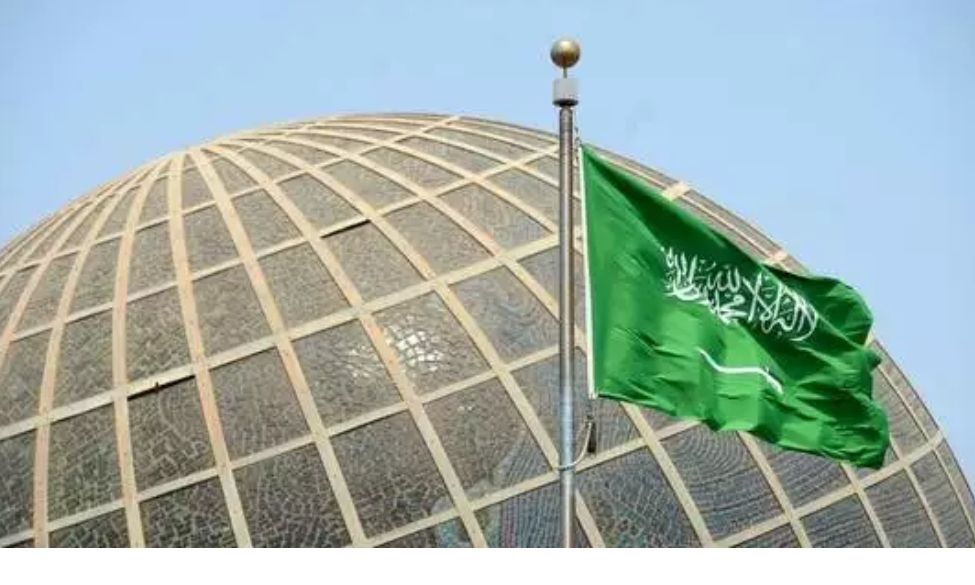 السعودية ولأول مرة تطلق تأشيرة العمل الجديدة للوافدين بدون كفيل أو إقامة ؟