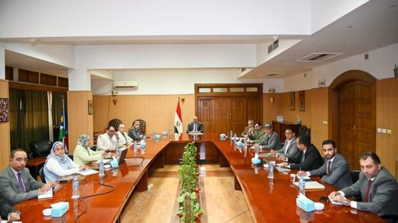 سويلم يتابع إجراءات الإستعداد لموسم السيول والأمطار الغزيرة والخطة المستقبلية لمشروعات الحماية...