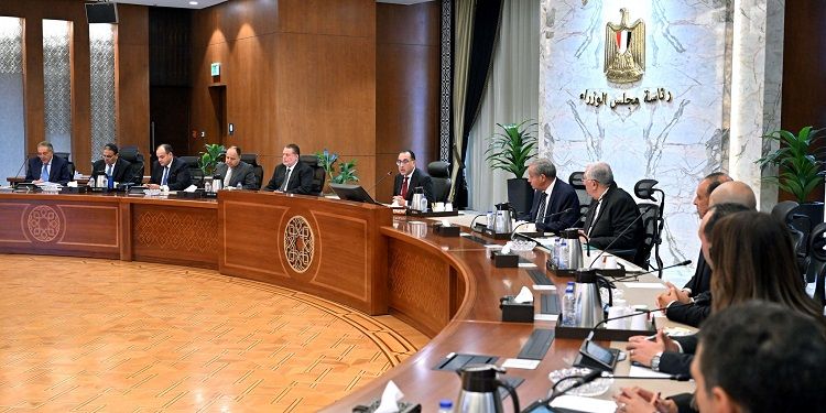 عاجل.. الحكومة تطلق مبادرة لخفض أسعار السلع الأساسية