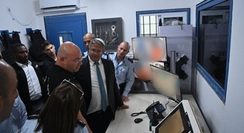 بن غفير يشارك بمقع سجن جلبوع